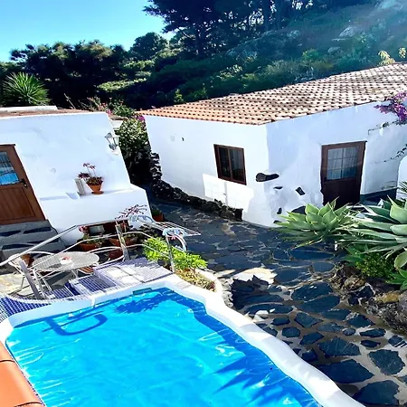 In El Tanque With Garden, Cleaning Included Apartamento