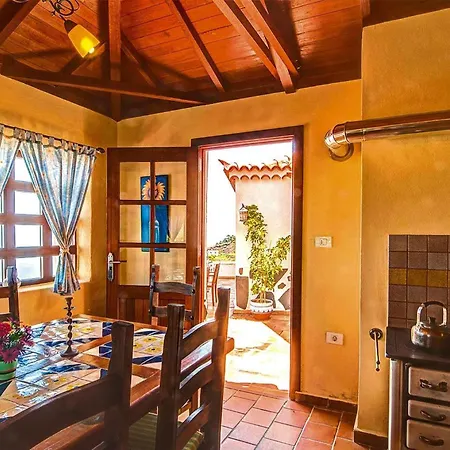 Apartamento In El Tanque With Garden, Cleaning Included Las Cruces (Canary)