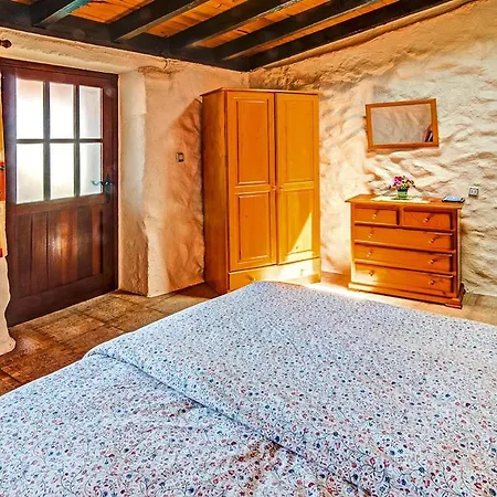 Apartamento In El Tanque With Garden, Cleaning Included Las Cruces (Canary)
